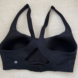 Lululemon All Powered Up Women's Seamless Black Sports Bra 34D